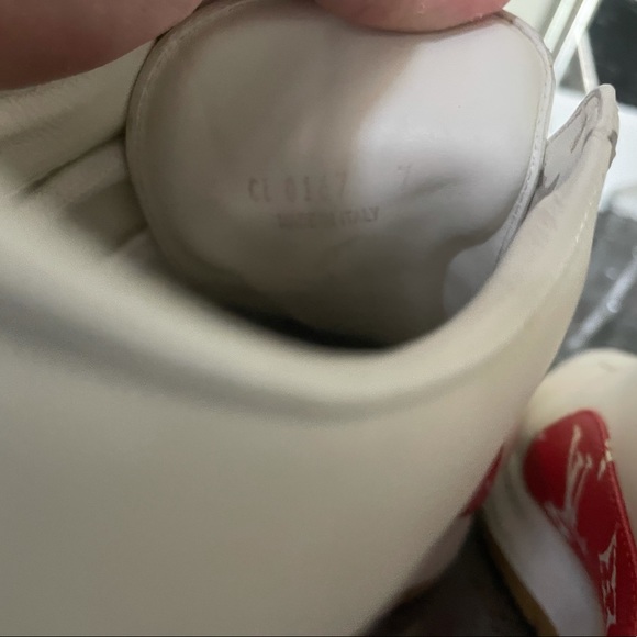 Shoes LV SUPREME SNEAKERS - Picture 7 of 7